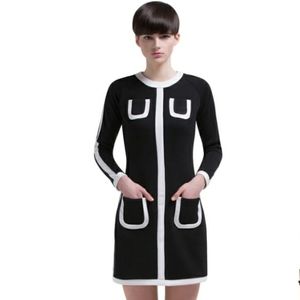 NWOT 60s Style Mod 4 Pocket Dress